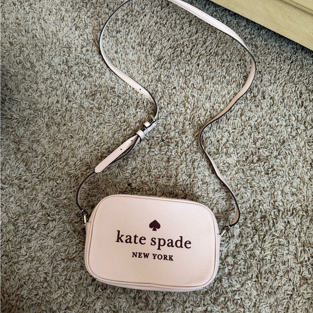 Kate Spade Pink Crossbody Bag with Metallic Accents - Picture 1 of 2